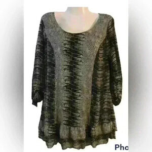 Style & Company animal print women’s pullover ruffle‎ bottom ruched sleeve L